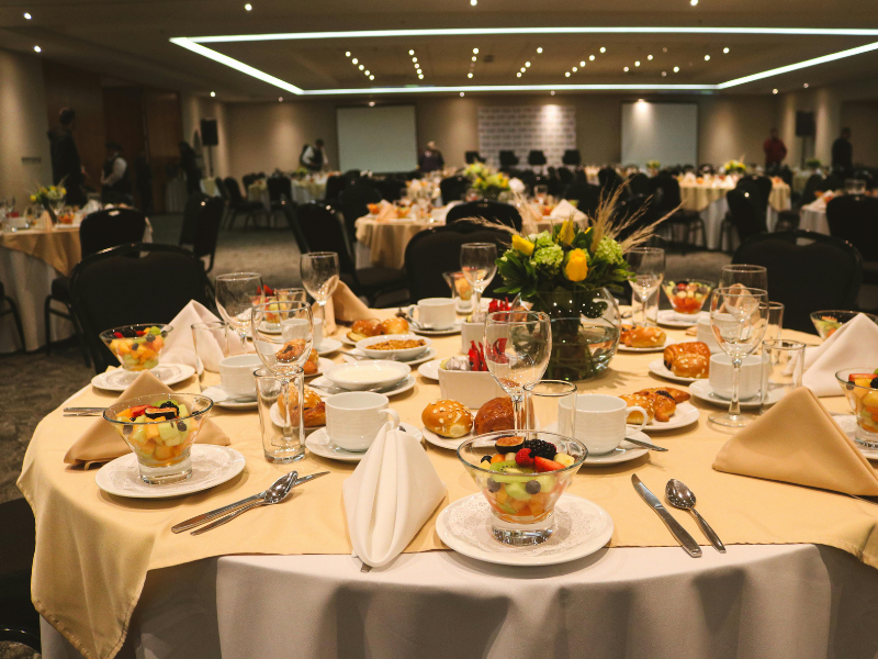 Corporate event and gala dinner singer