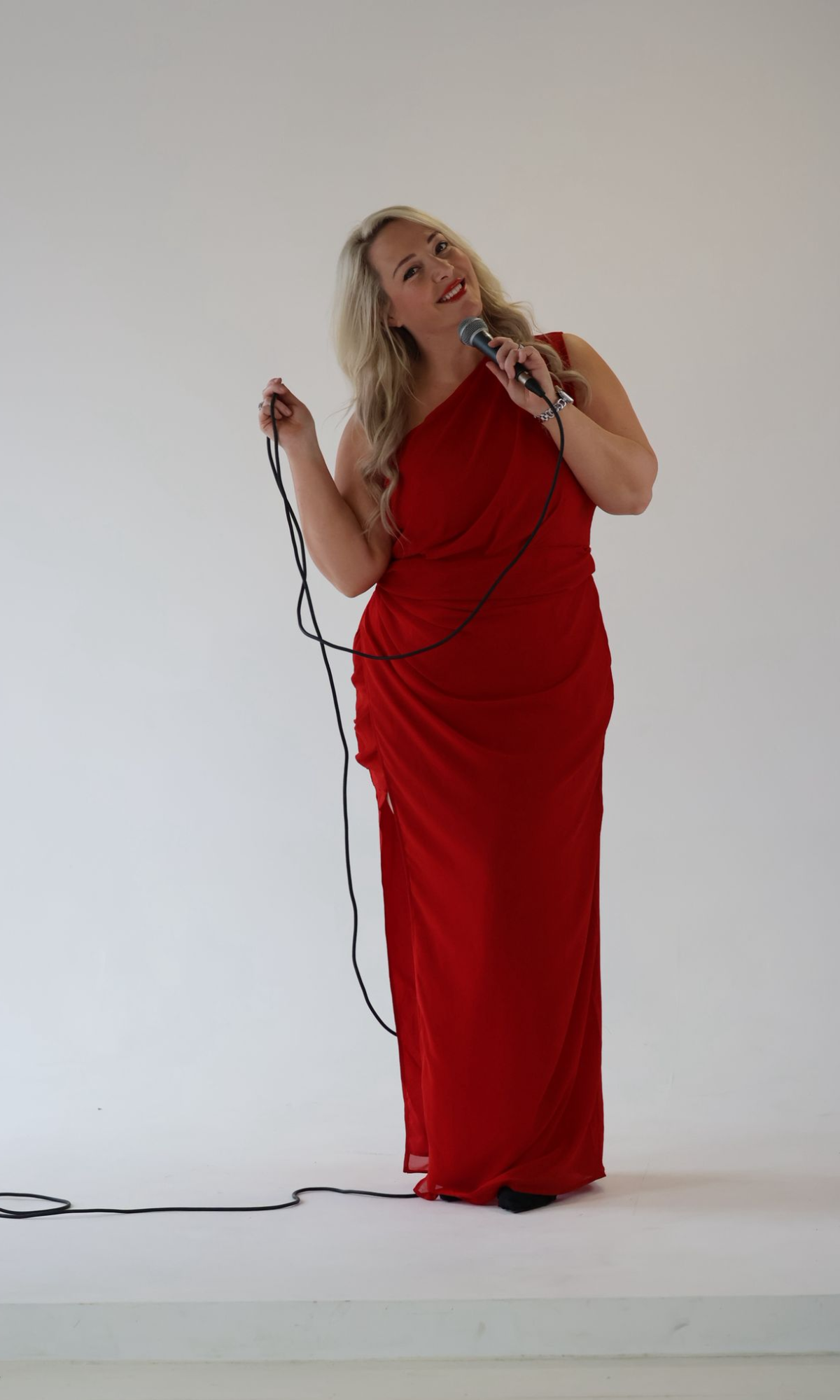 Lauren Waterworth performing